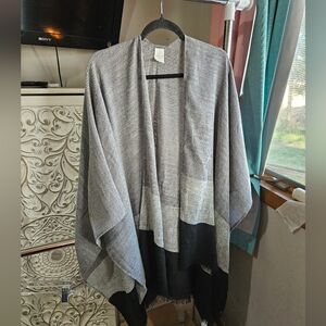 Christopher & Banks One Size Poncho